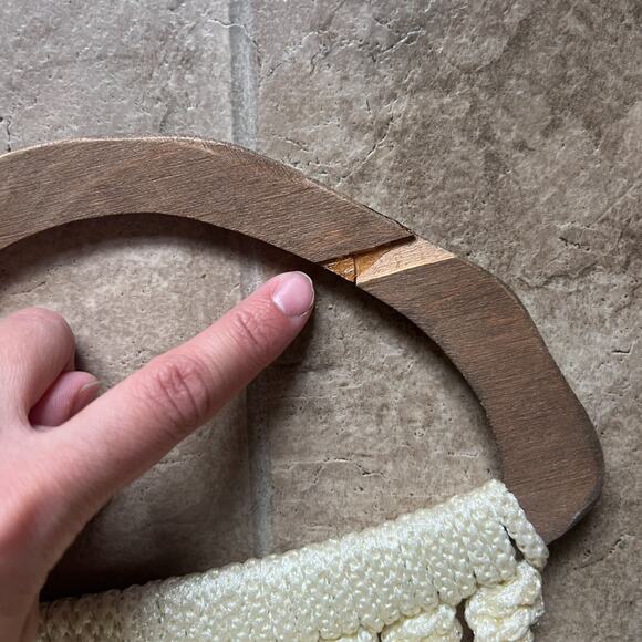 Vtg Macrame Wooden Handle Bag Crochet Cream Cottagecore Boho Grannycore Beachy - Picture 5 of 8